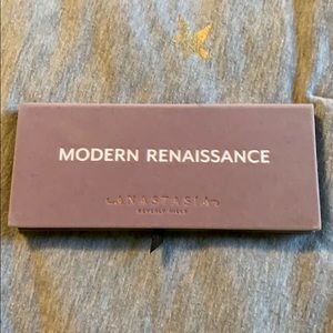 Anastasia Beverly Hills Modern Romance ❤️